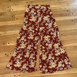 Umgee Women's S Brown Floral Wide-Leg Cropped Pants Wide Ruffle Bottom
